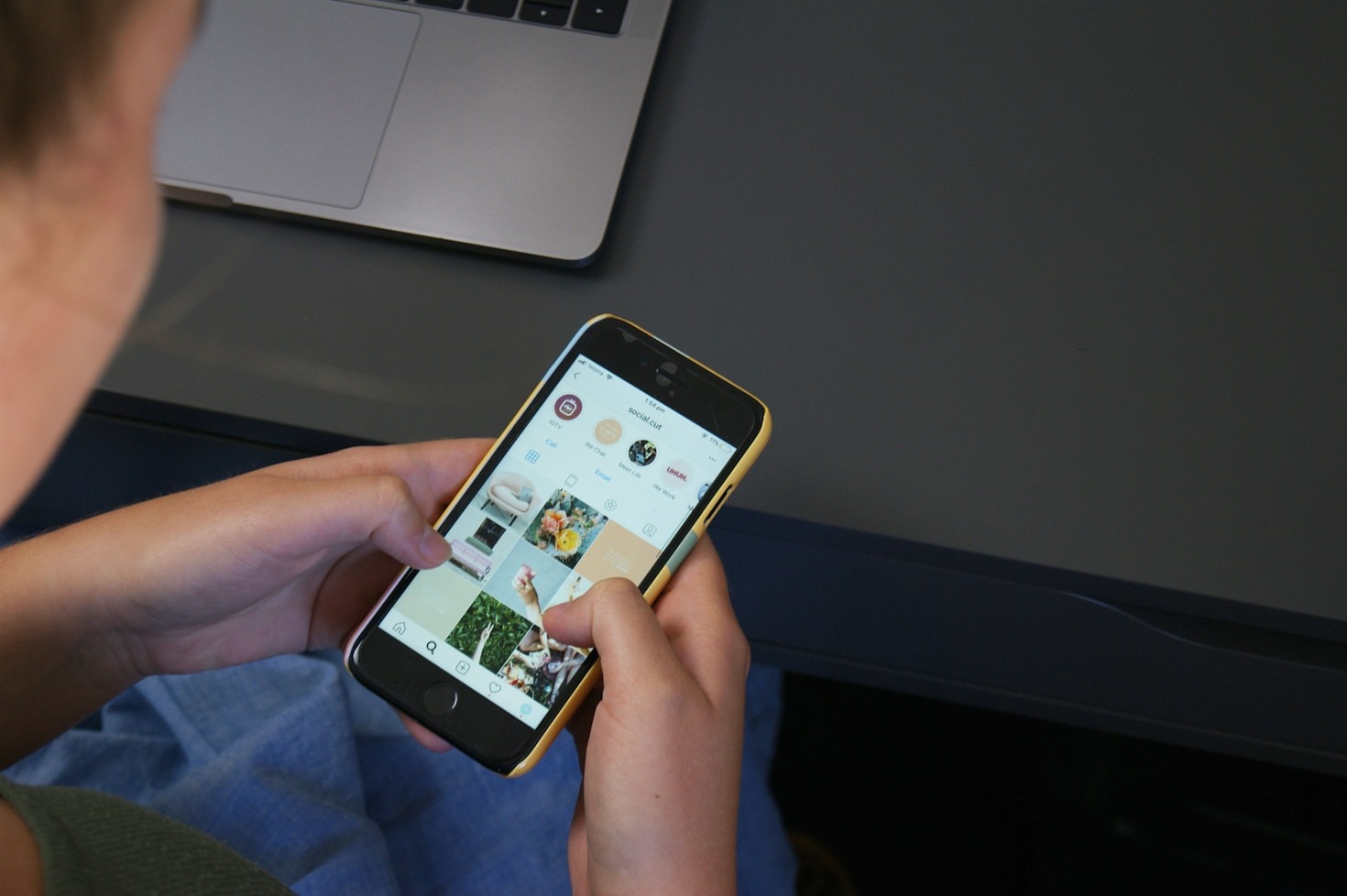 Exploring the Social Side of Bookmark Sharing